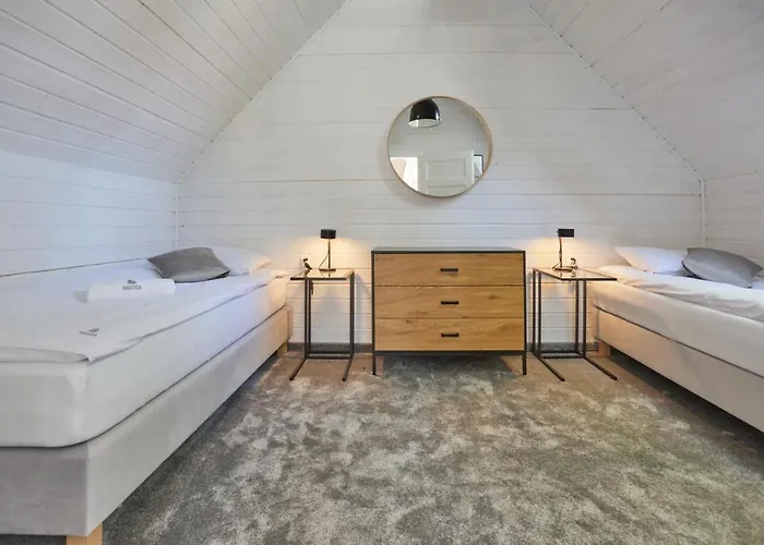 Premium Nautica Blisko Plazy 레왈