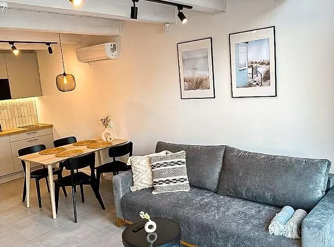 Premium Nautica Blisko Plazy 레왈